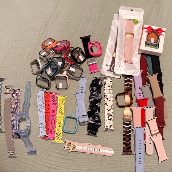 BUNDLE of Assorted Apple Watch Bands & face covers in 38/40/41 - Picture 2 of 5